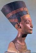 Proslulá busta královny Nefertiti